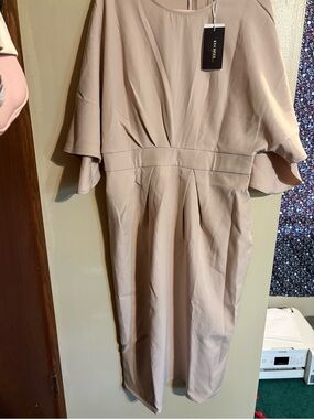 Elegant Taupe Midi Dress with Cape Sleeves